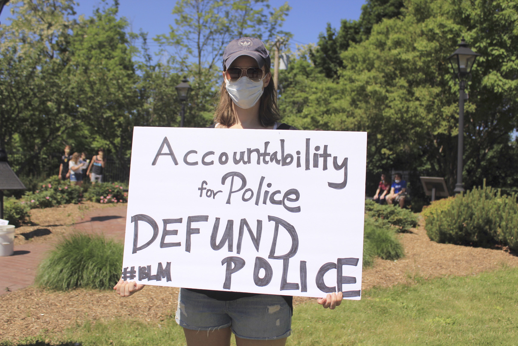 Group rallies in Westfield News, Sports, Jobs Observer Today